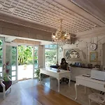 Petunya Boutique