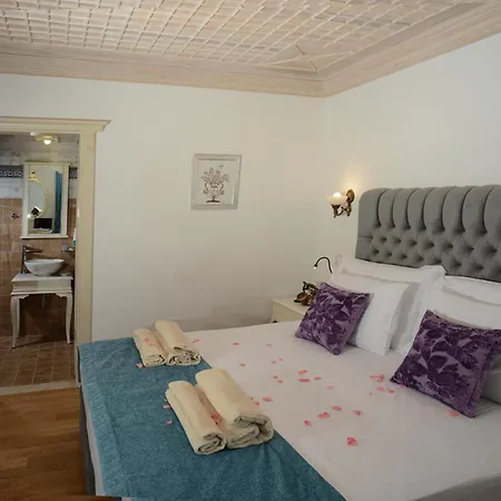 Petunya Boutique İçmeler