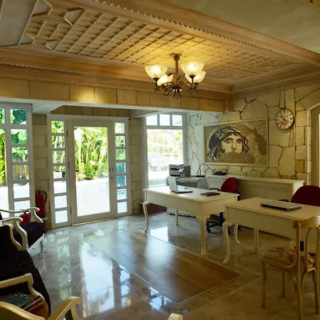 Petunya Boutique İçmeler