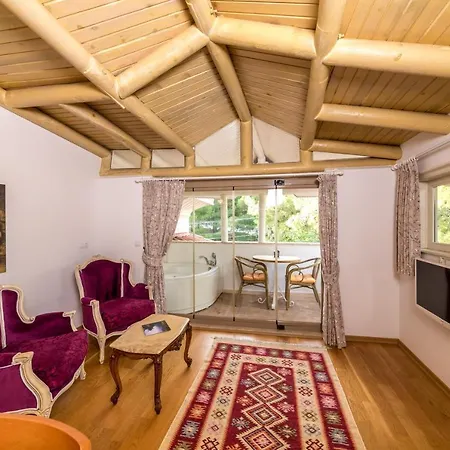 Petunya Boutique 3* Icmeler