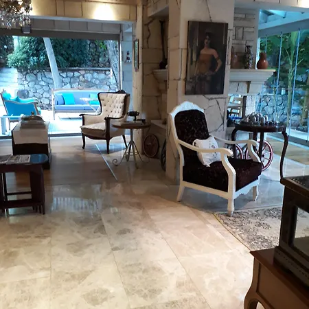 Petunya Boutique Hotel 3*