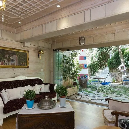 Hotel Petunya Boutique 3*