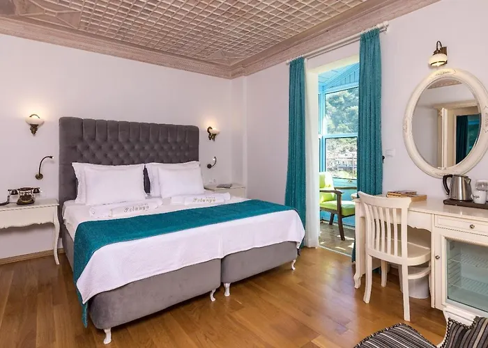 מלון Petunya Boutique 3*